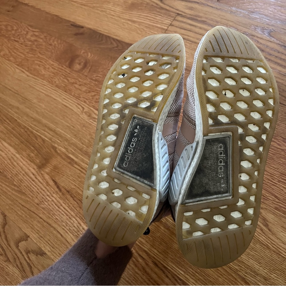 Adidas NMD R2 Ash Pearl White Boost Running Shoes Size 8 - Picture 3 of 7